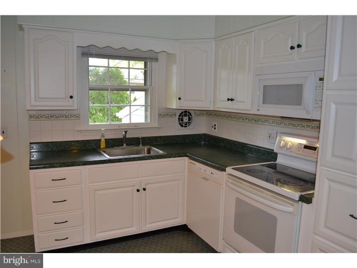 3847 Shelley Road Huntingdon Valley, PA 19006 - Photo 8 of 14 Kitchen