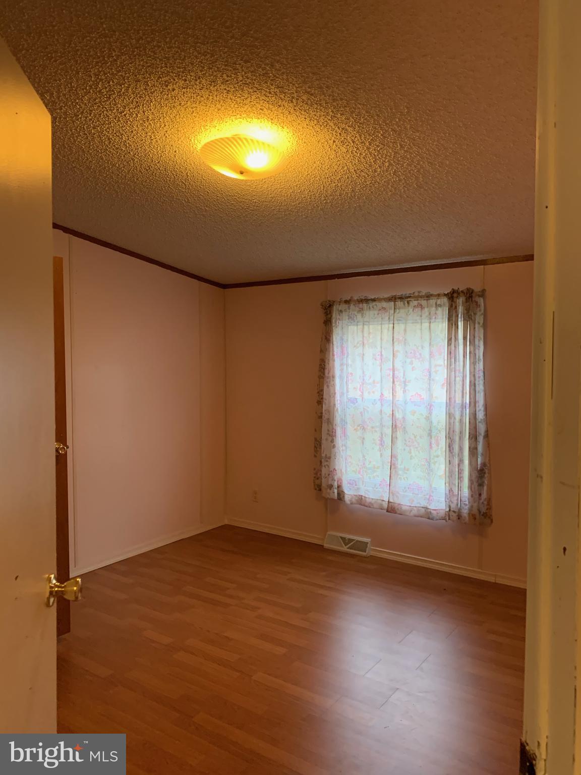 233 Short Kearneysville, WV 25430 - Photo 20 of 33 Bedroom #2 is spacious & has lots of natural ligh