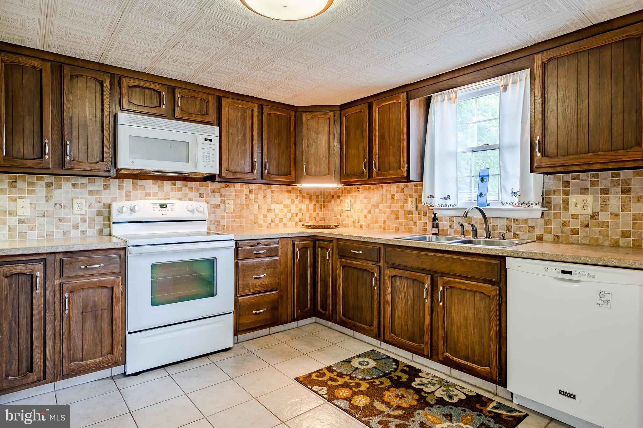 111 Ridge Street Reading, PA 19607 - Photo 7 of 17 Gallery Image 7