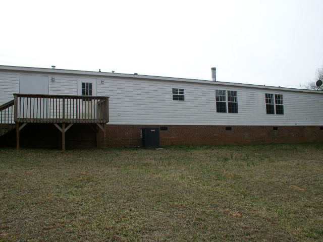 137 Lolly Road Gray Court, SC 29645 - Photo 5 of 23