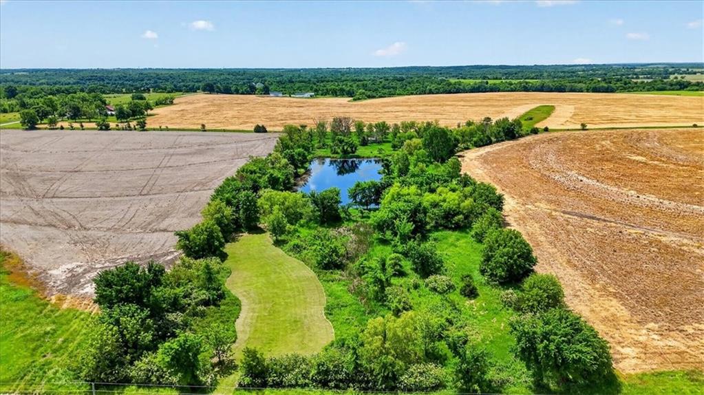 24960 Earnest Road Lane, KS 66042 - Photo 3 of 37