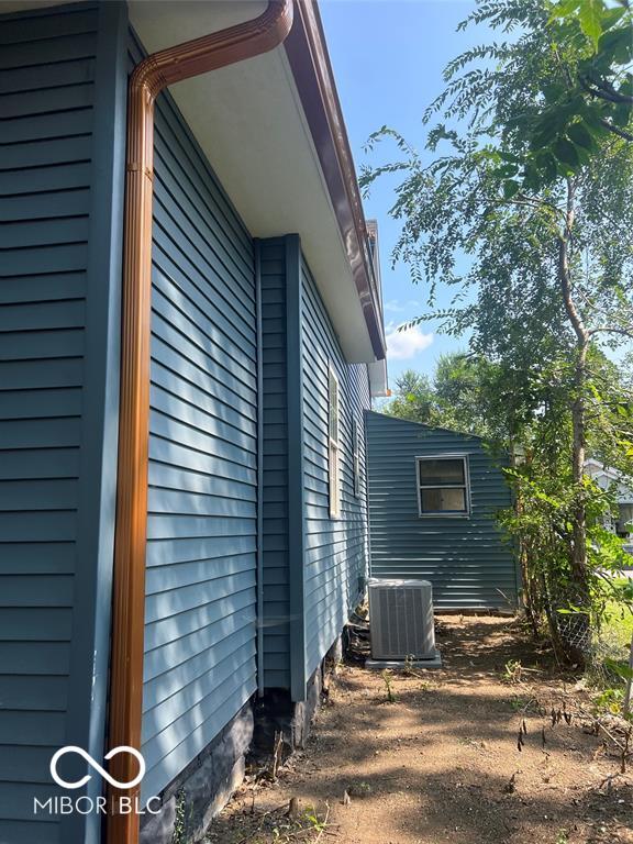 2205 Hendricks Street Anderson, IN 46016 - Photo 3 of 21