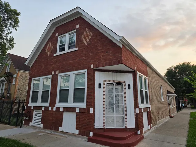 $459,000 | 2800 South St Louis Avenue, Chicago, IL 60623