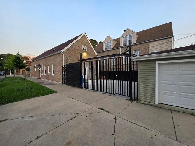 $459,000 | 2800 South St Louis Avenue, Chicago, IL 60623
