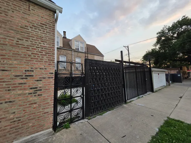 $459,000 | 2800 South St Louis Avenue, Chicago, IL 60623