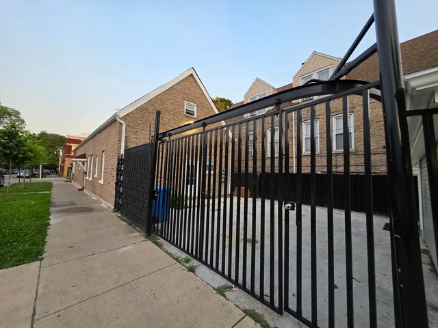 $459,000 | 2800 South St Louis Avenue, Chicago, IL 60623