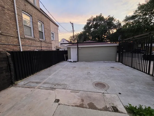 $459,000 | 2800 South St Louis Avenue, Chicago, IL 60623