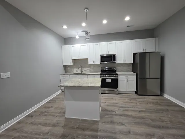 $459,000 | 2800 South St Louis Avenue, Chicago, IL 60623