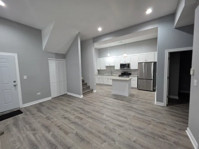 $459,000 | 2800 South St Louis Avenue, Chicago, IL 60623