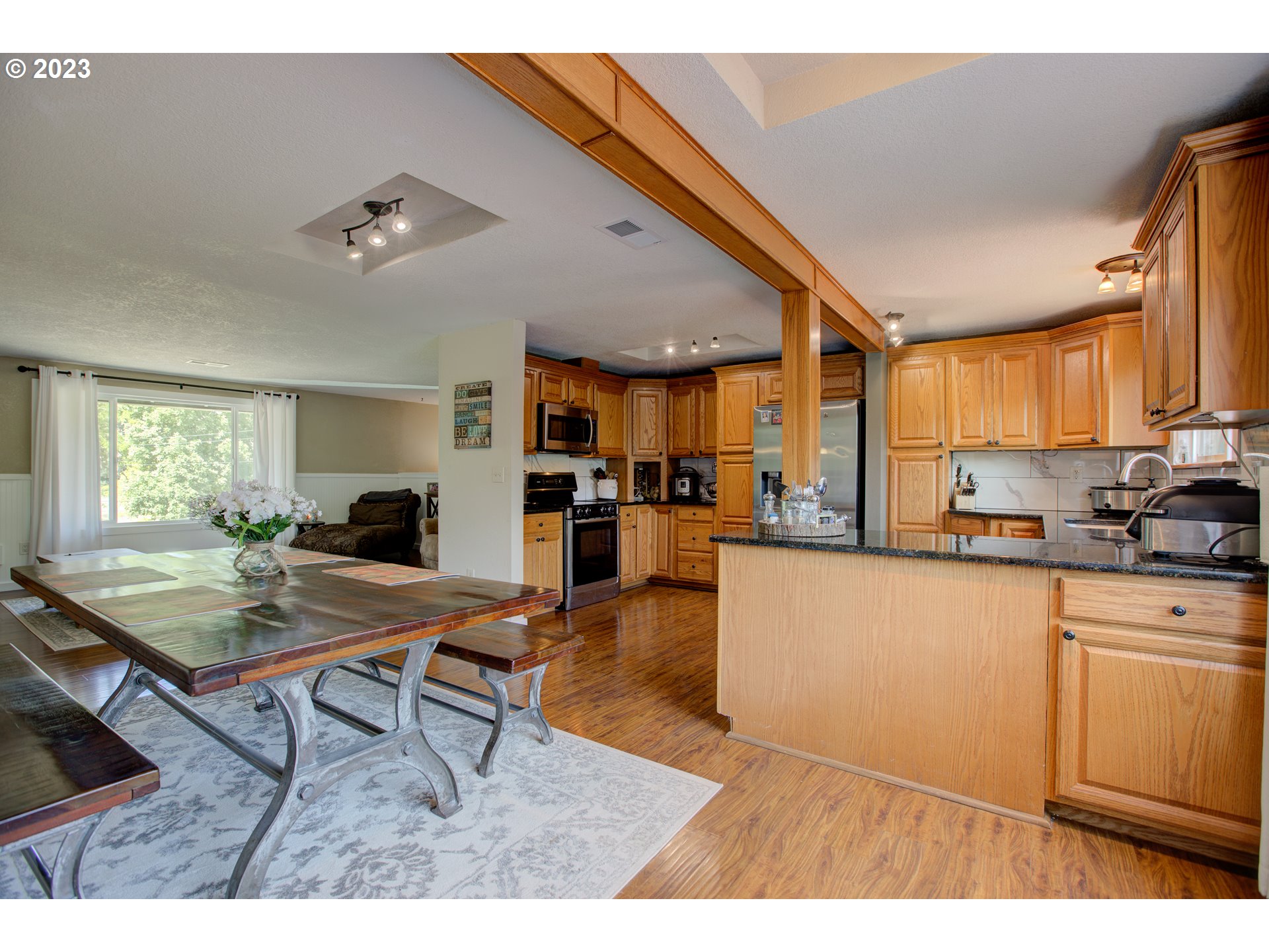 2150 Del Rio Road Roseburg, OR 97471 - Photo 9 of 47 Gallery Image 9