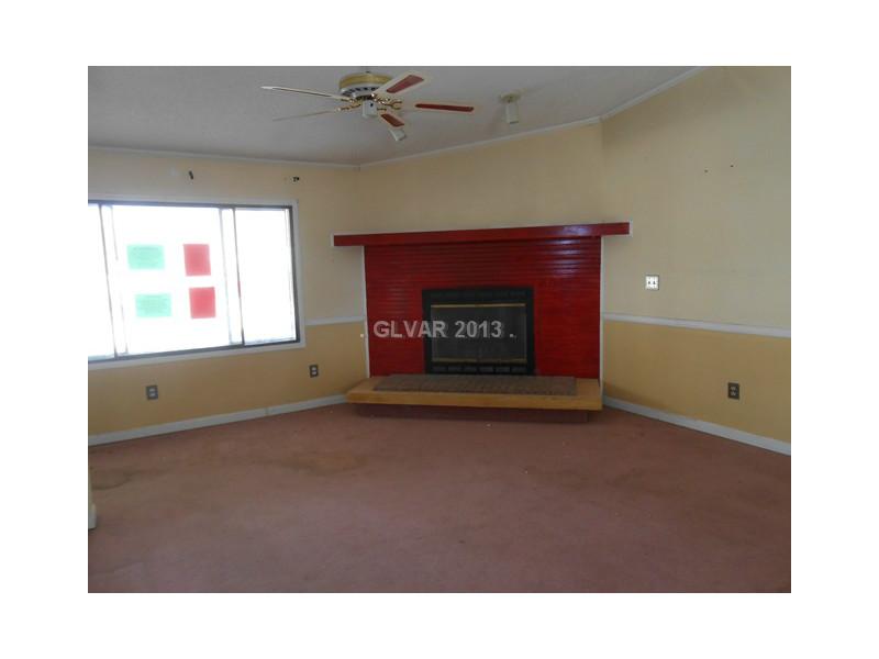 4901 Lawrence Road Pahrump, NV 89048 - Photo 2 of 23 Living Room.