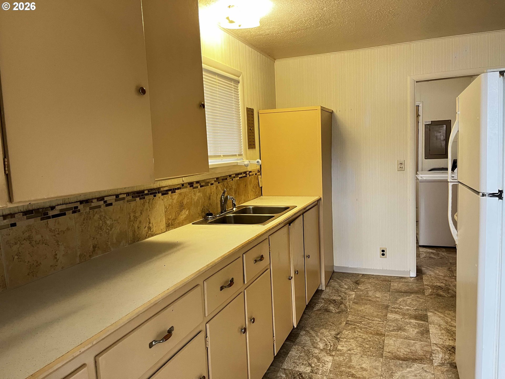 83189 Clear Lake Road Florence, OR 97439 - Photo 20 of 32