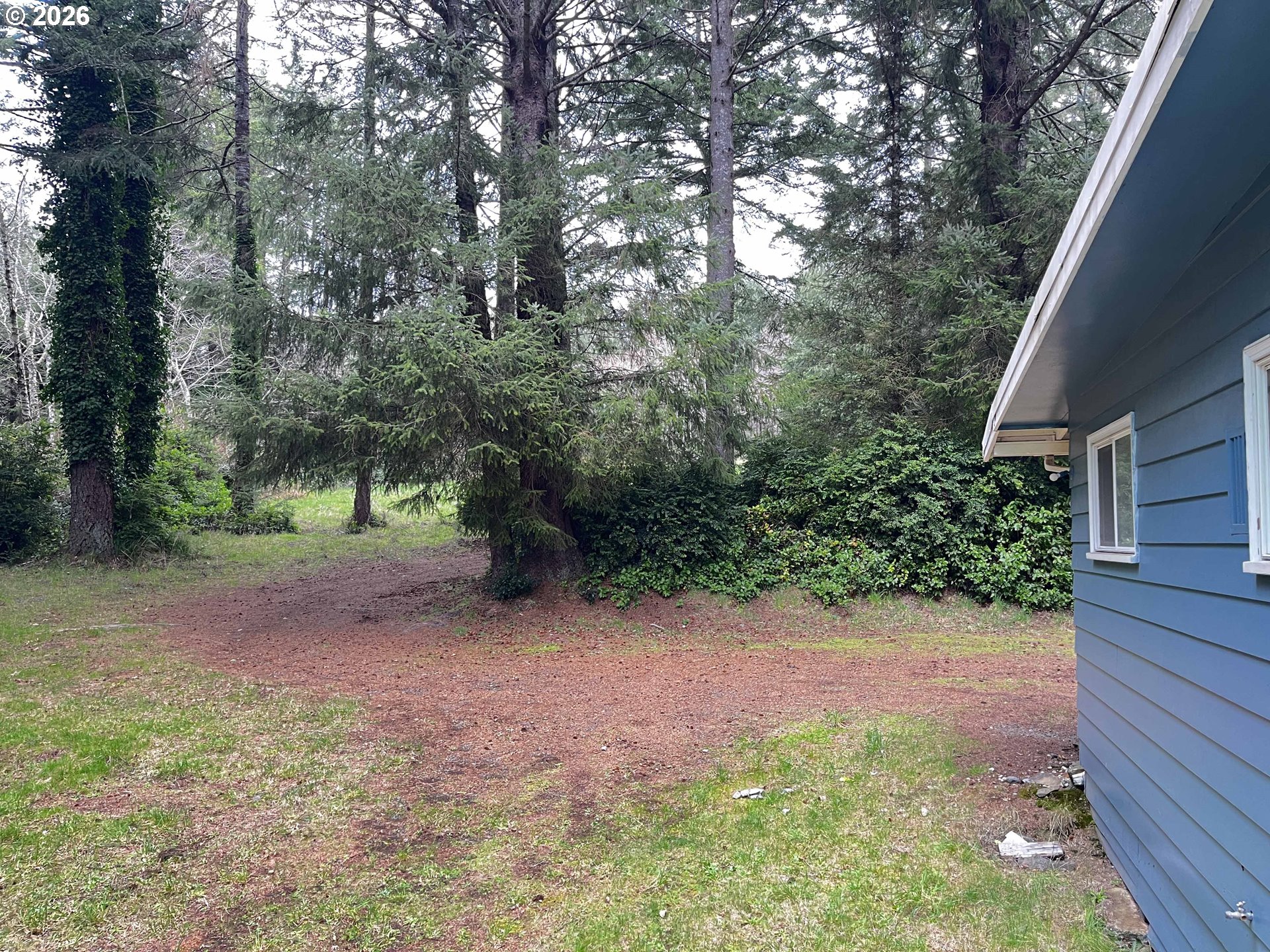 83189 Clear Lake Road Florence, OR 97439 - Photo 25 of 32