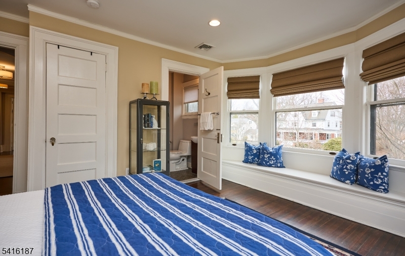 330 Hartford Road South Orange, NJ 07079 - Photo 28 of 50