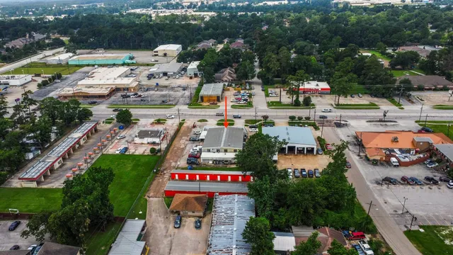a group of cars parked in a parking lot