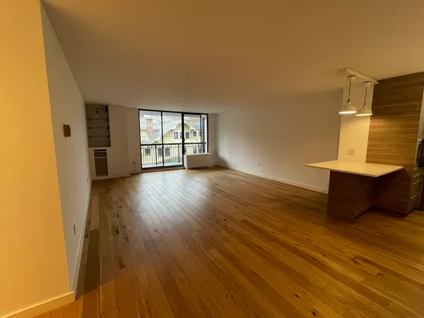 $3,500 | 50 Longwood Avenue, Unit 319, Brookline, MA 02446