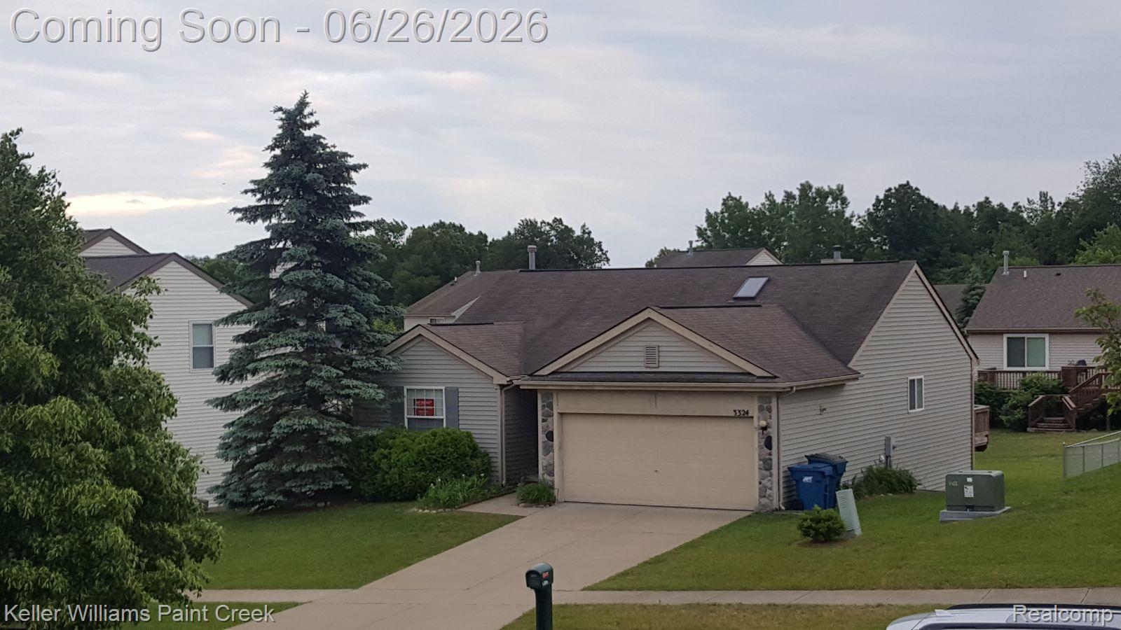 3324 Valley Rise Drive Holly, MI 48442 - Photo 2 of 9