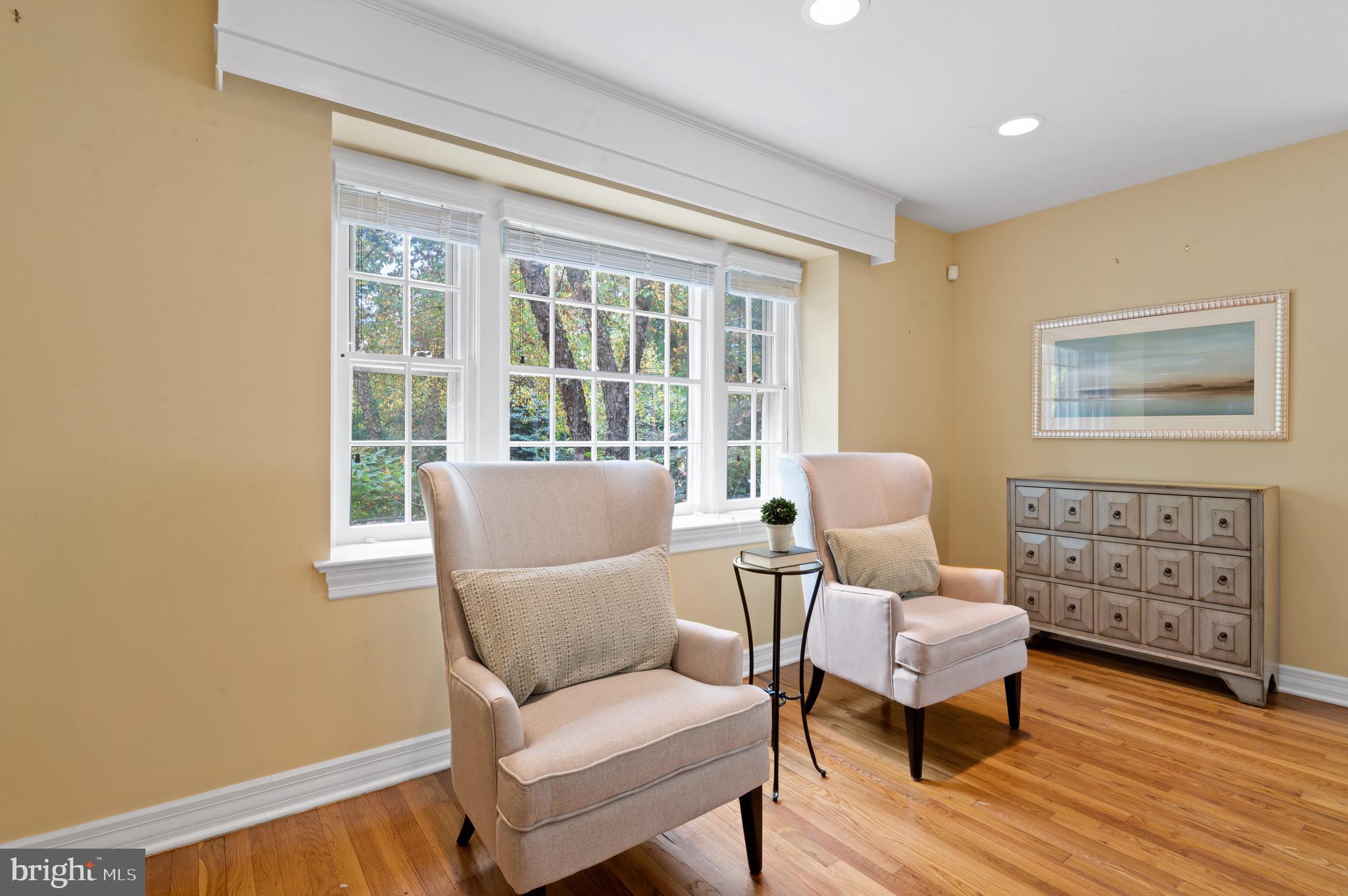 17 Kershaw Road Wallingford, PA 19086 - Photo 23 of 40 Living Room