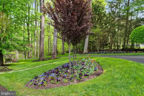$11,250,000 | 9112-9120 Mine Run Drive, Great Falls, VA 22066