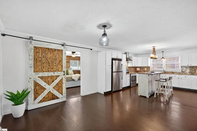 $355,000 | 114 Hillview Circle, Anderson, SC 29621