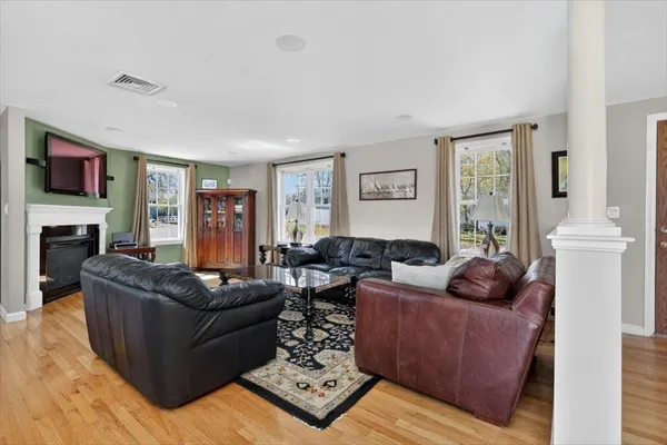 $765,000 | 16 Rhodes Place, Unit 16, Hingham, MA 02043
