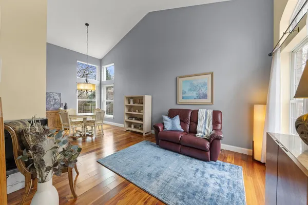 $529,900 | 2304 Periwinkle Court, Naperville, IL 60540