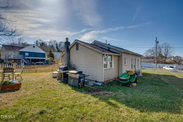 $123,500 | 508 South Roan Street, Elizabethton, TN 37643