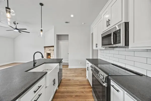 $389,900 | 1400 Oak Valley, Denton, TX 76209