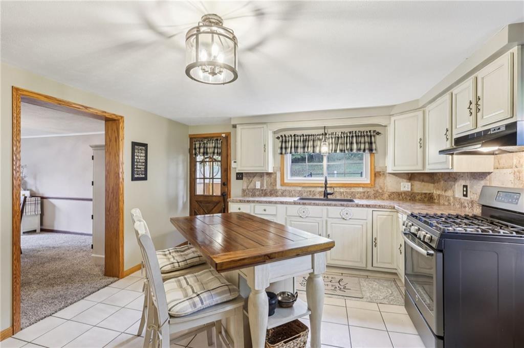 1426 Eastbrook Road New Castle, PA 16101 - Photo 15 of 50