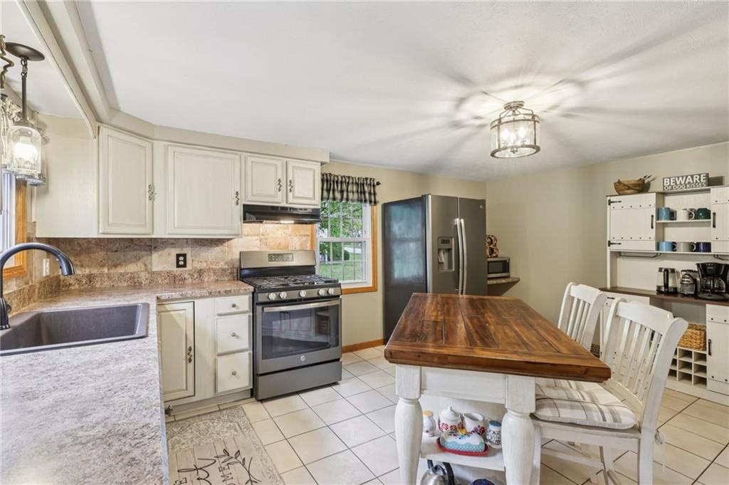 1426 Eastbrook Road New Castle, PA 16101 - Photo 28 of 50