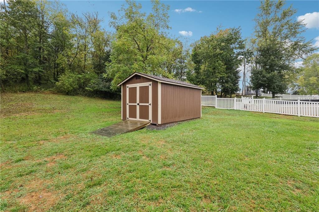 1426 Eastbrook Road New Castle, PA 16101 - Photo 47 of 50