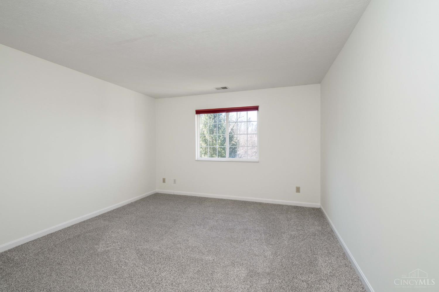 831 Neeb Road, Unit 4 Cincinnati, OH 45233 - Photo 31 of 38 Gallery Image 31