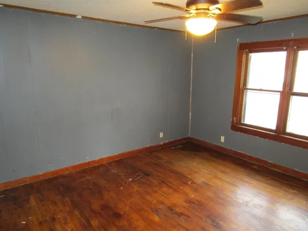 $57,500 | 515 West McLain Street, Seymour, TX 76380