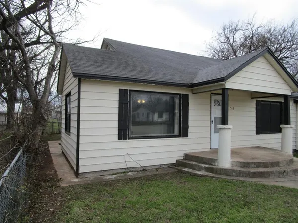 $57,500 | 515 West McLain Street, Seymour, TX 76380