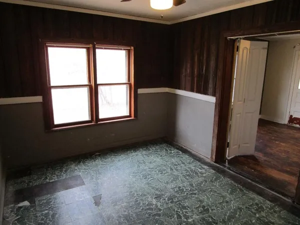 $57,500 | 515 West McLain Street, Seymour, TX 76380