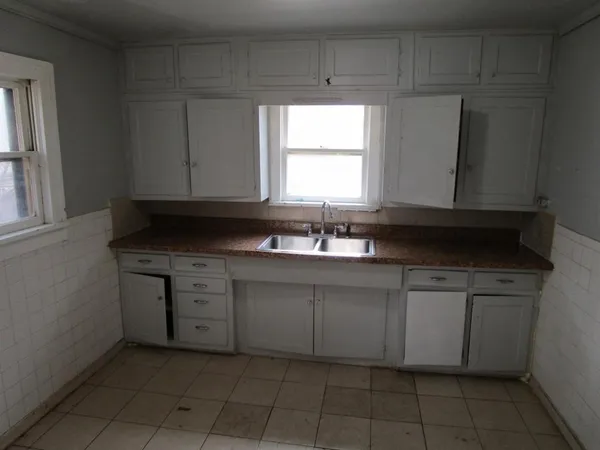 $57,500 | 515 West McLain Street, Seymour, TX 76380