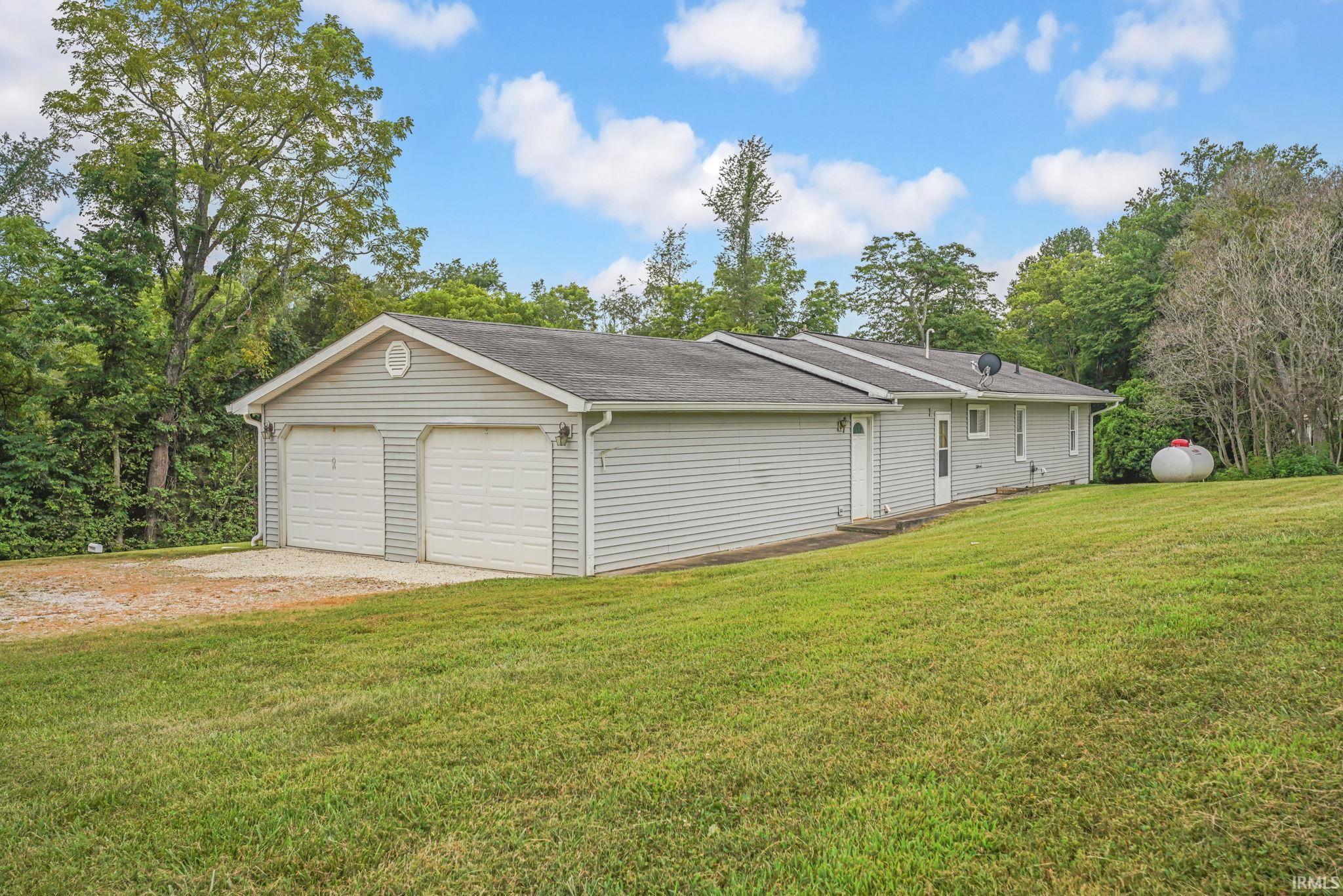 731 Mahan Road Bedford, IN 47421 - Photo 4 of 22 Gallery Image 4