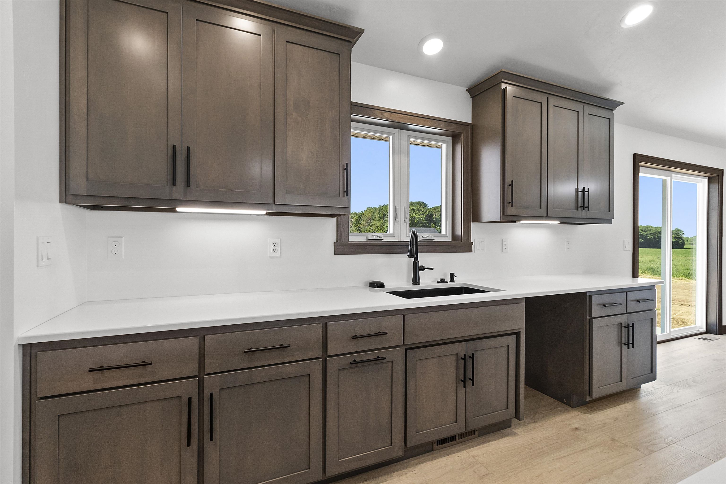 2722 Westline Road Suamico, WI 54313 - Photo 15 of 42 Gallery Image 15