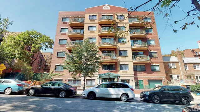 $3,095 | 84-14 143rd Street, Unit 3F | Briarwood