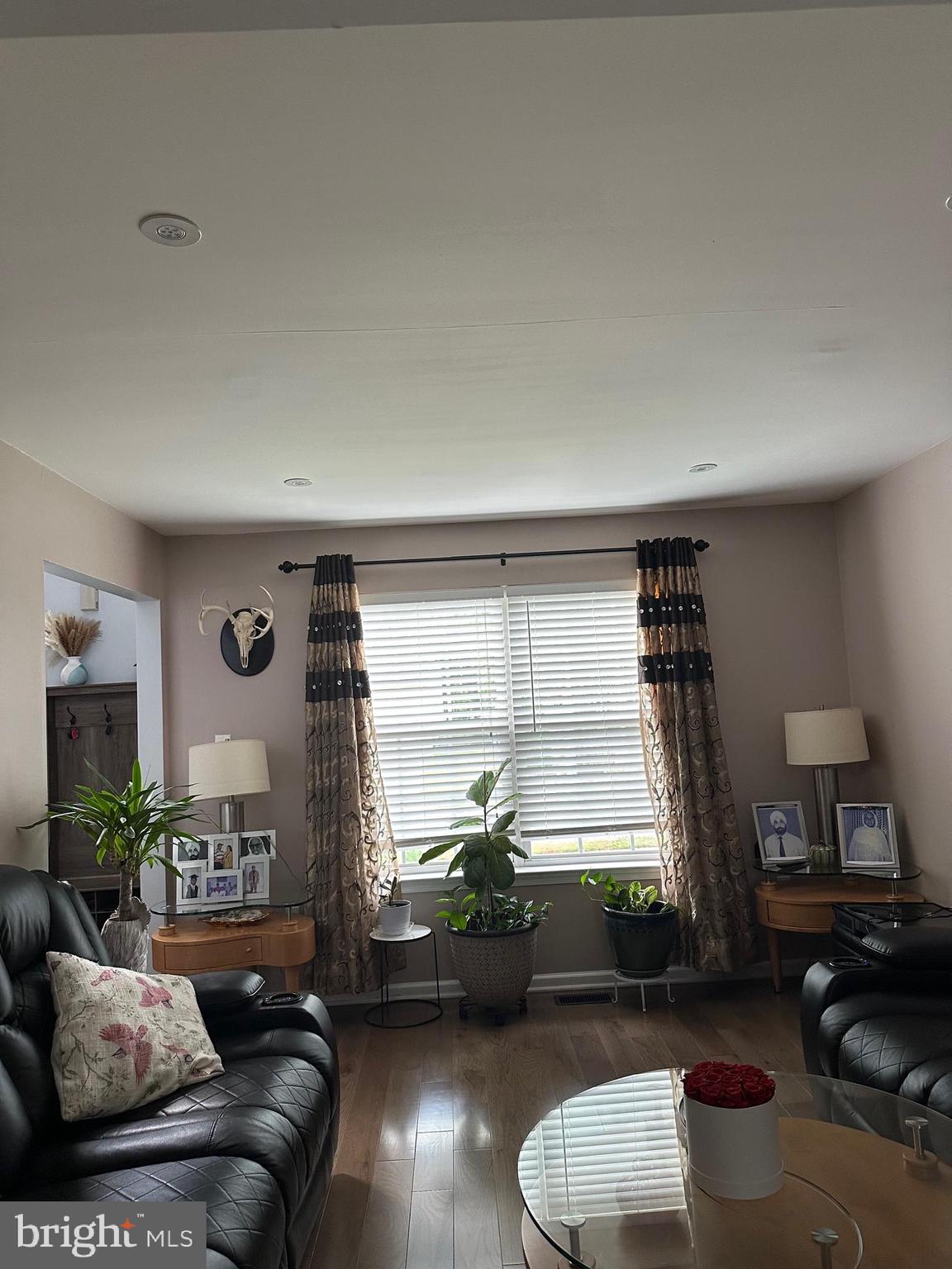 12 Murray Way Blackwood, NJ 08012 - Photo 9 of 46 a living room with furniture and a large window
