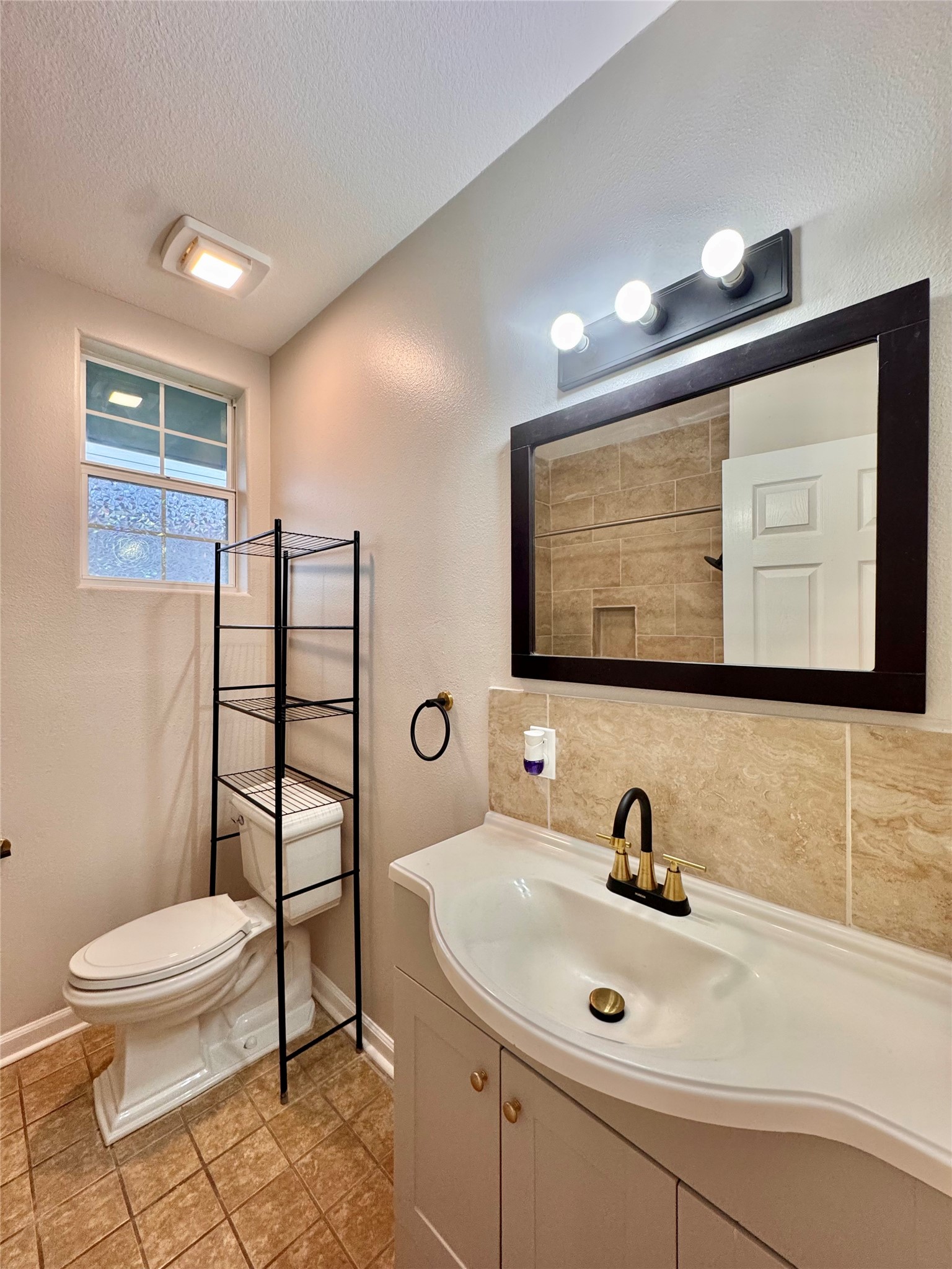 805 Tabor Street Houston, TX 77009 - Photo 8 of 27