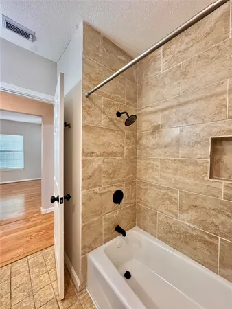 $2,495 | 805 Tabor Street, Houston, TX 77009