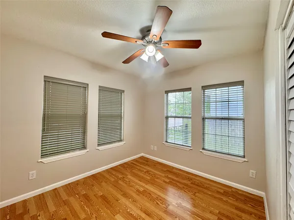 $2,495 | 805 Tabor Street, Houston, TX 77009