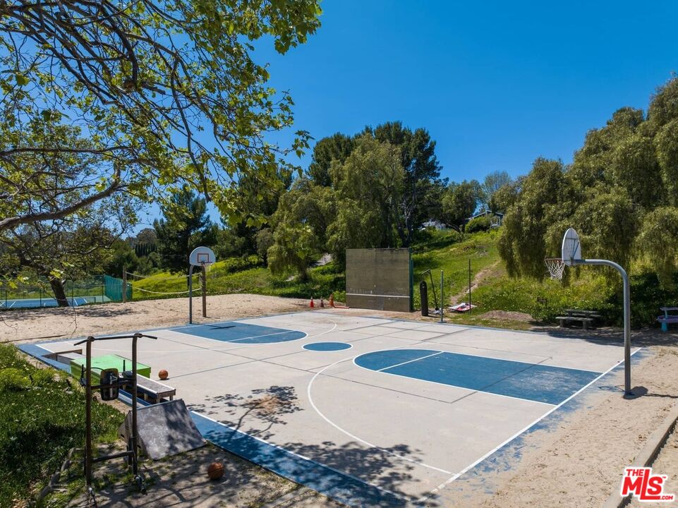 99 Paradise Cove Road Malibu, CA 90265 - Photo 20 of 26 a view of a backyard of the house