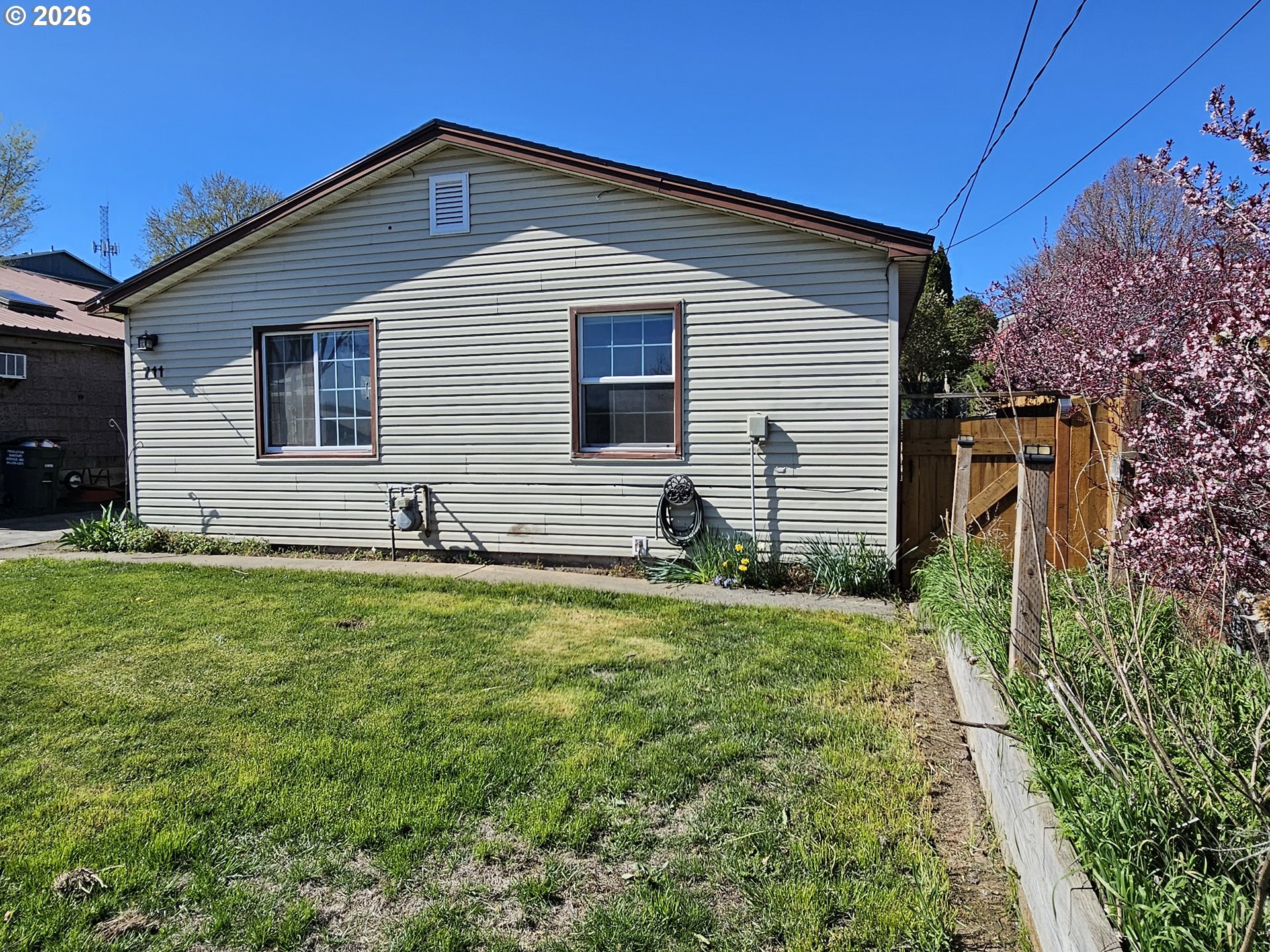 711 Southeast 8th Street Pendleton, OR 97801 - Photo 5 of 34