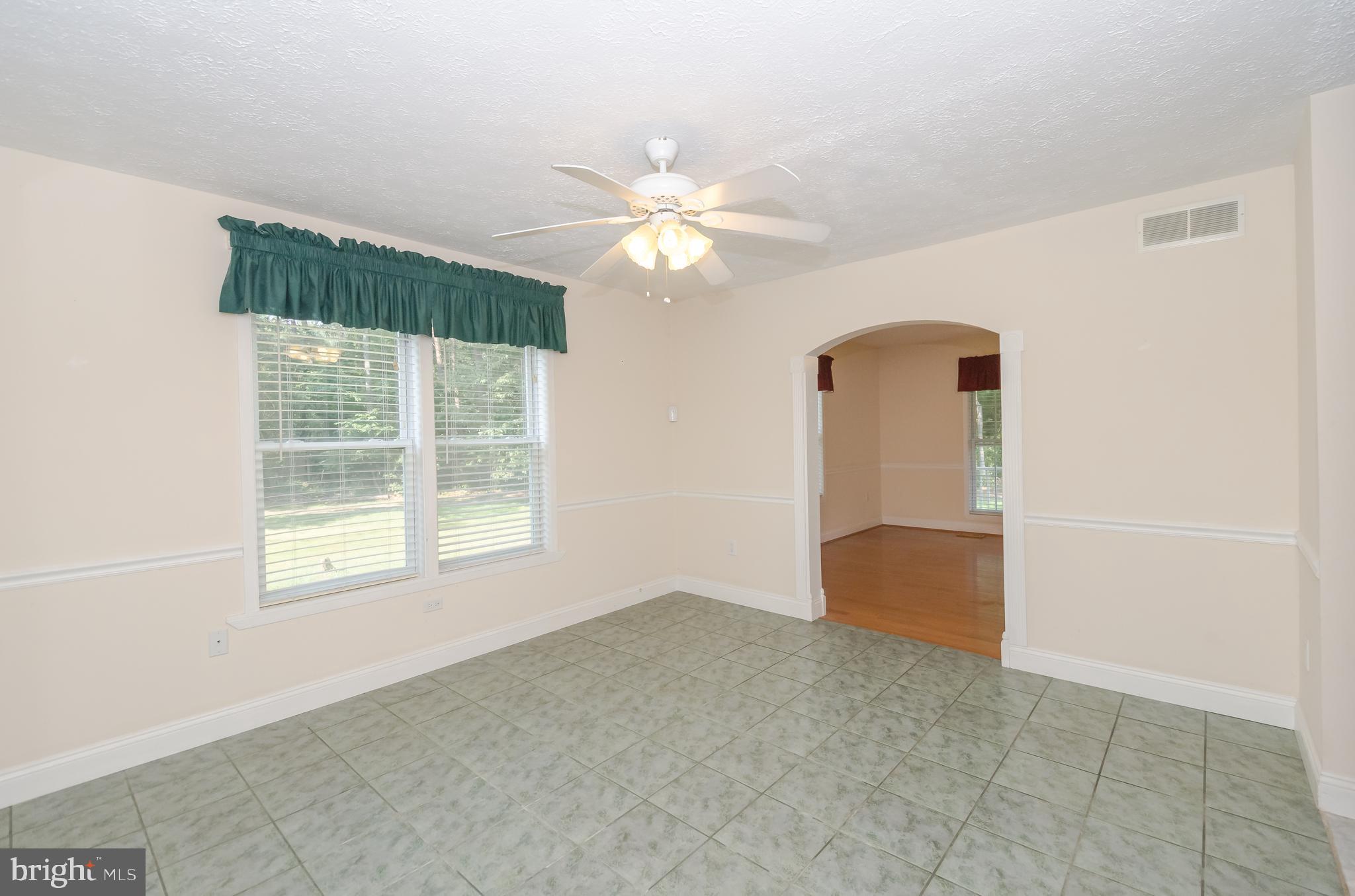 869 Swift Road Pasadena, MD 21122 - Photo 14 of 68 Dining Room