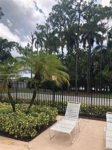 $3,500 | 5800 Coach House Circle, Unit E, Boca Raton, FL 33486