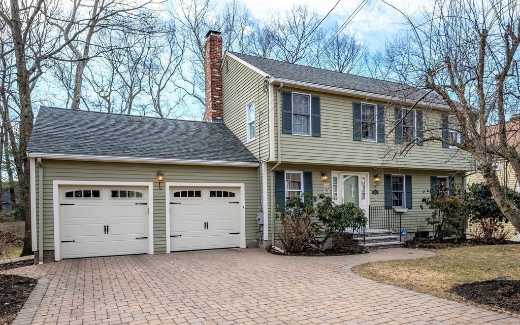 a house view with a outdoor space