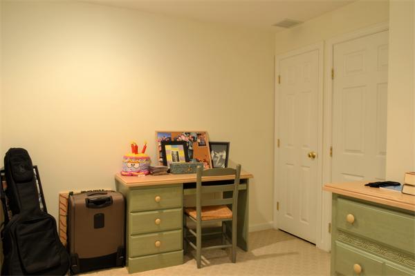 88 Stonegate Road, Unit 88 Chelmsford, MA 01824 - Photo 12 of 15