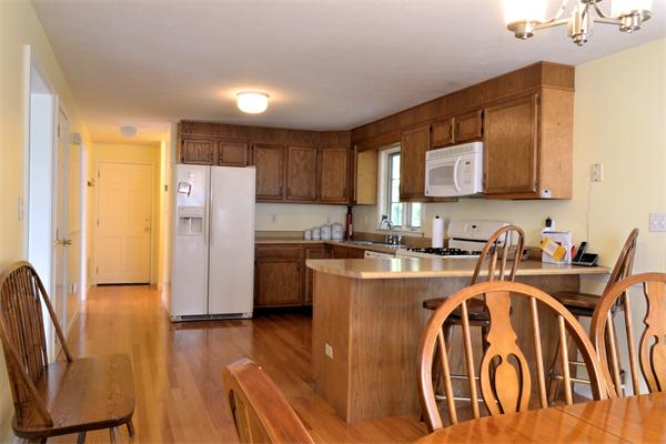 88 Stonegate Road, Unit 88 Chelmsford, MA 01824 - Photo 3 of 15